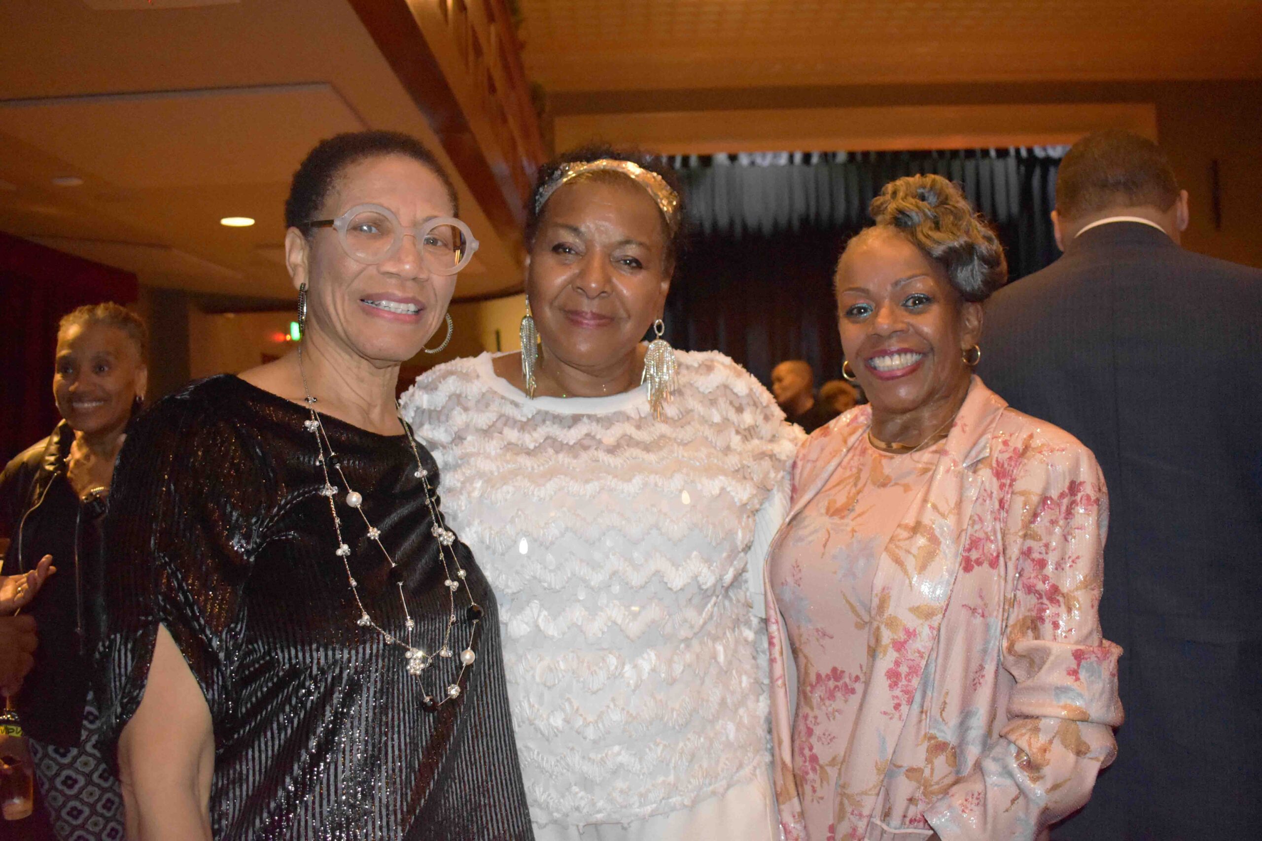Evelyn Morehead, Dianne Curry, Ruby Welch